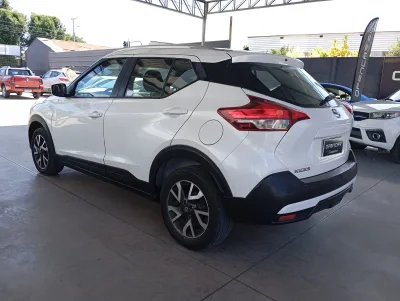 Nissan Kicks Sense — foto 4 de 10