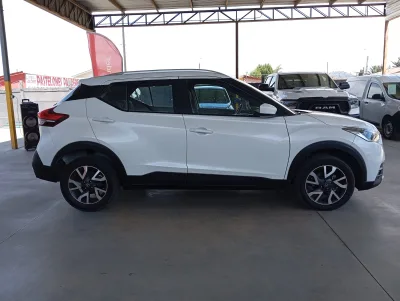 Nissan Kicks Sense — foto 7 de 10